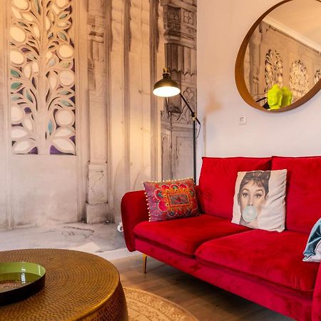 Sunny Design Apt In Praca Das Flores By Lovelystay Lisbon Bagian luar foto