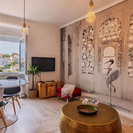 Sunny Design Apt In Praca Das Flores By Lovelystay Lisbon Bagian luar foto