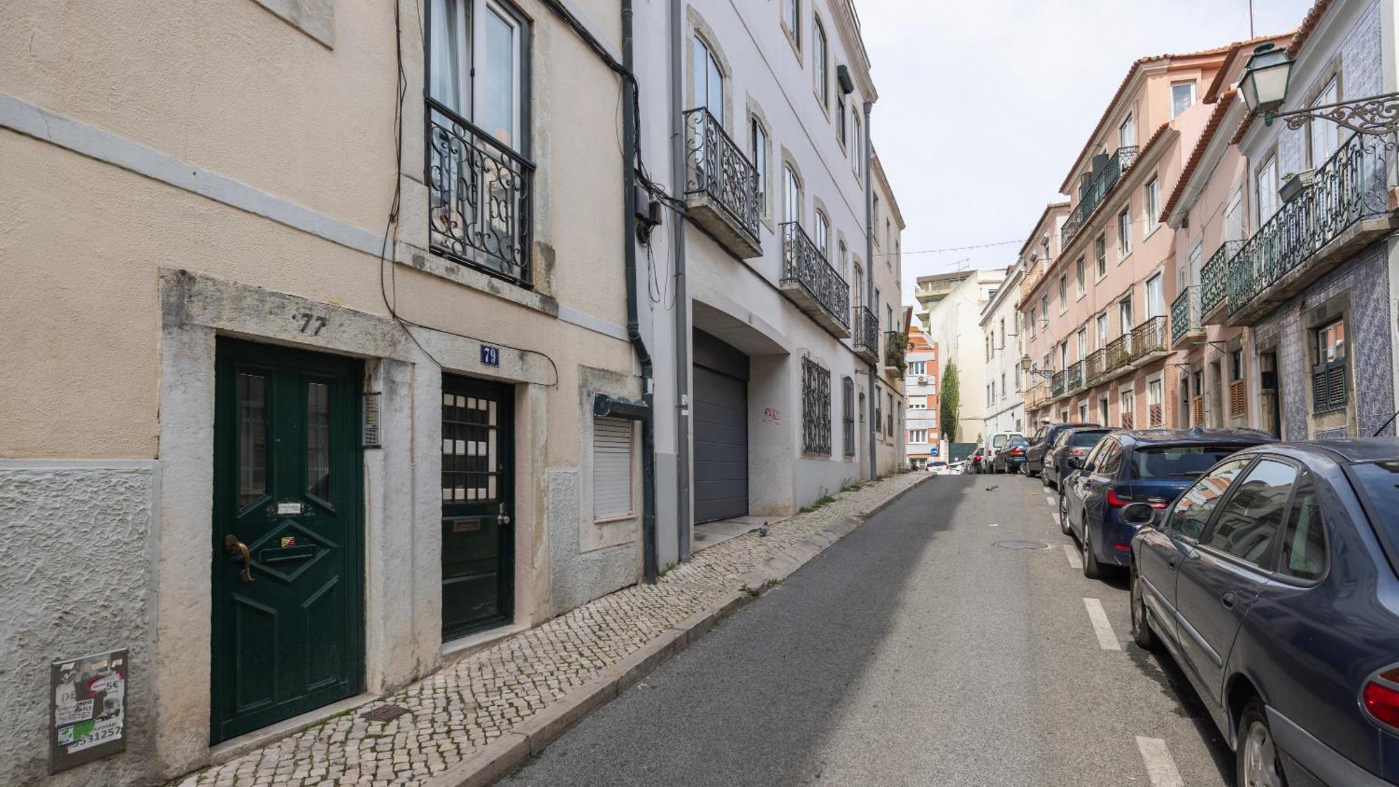 Sunny Design Apt In Praca Das Flores By Lovelystay Lisbon Bagian luar foto
