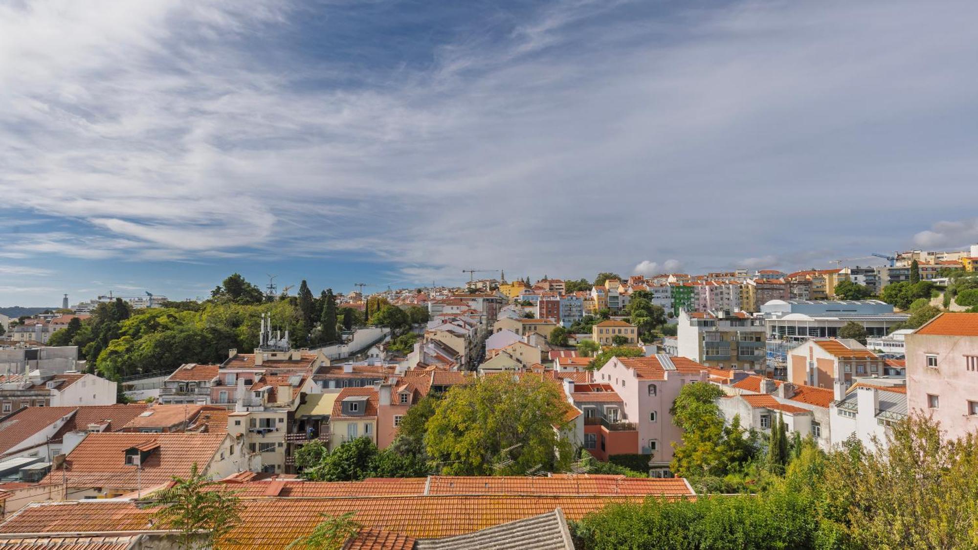 Sunny Design Apt In Praca Das Flores By Lovelystay Lisbon Bagian luar foto