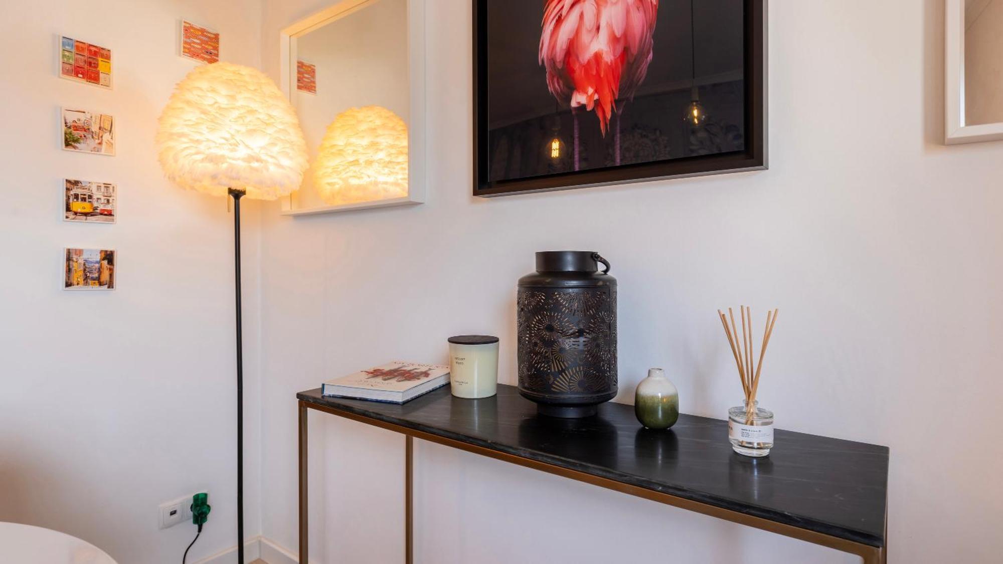 Sunny Design Apt In Praca Das Flores By Lovelystay Lisbon Bagian luar foto