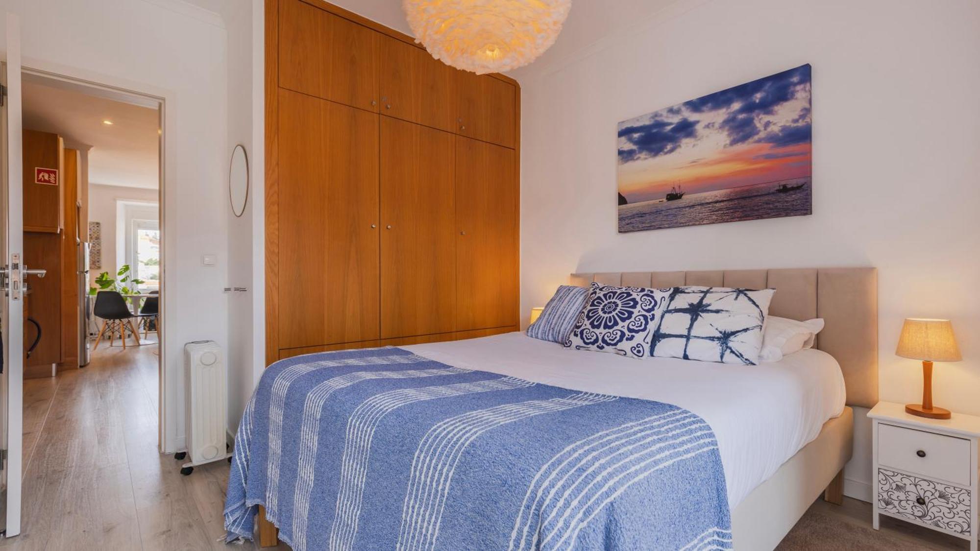 Sunny Design Apt In Praca Das Flores By Lovelystay Lisbon Bagian luar foto