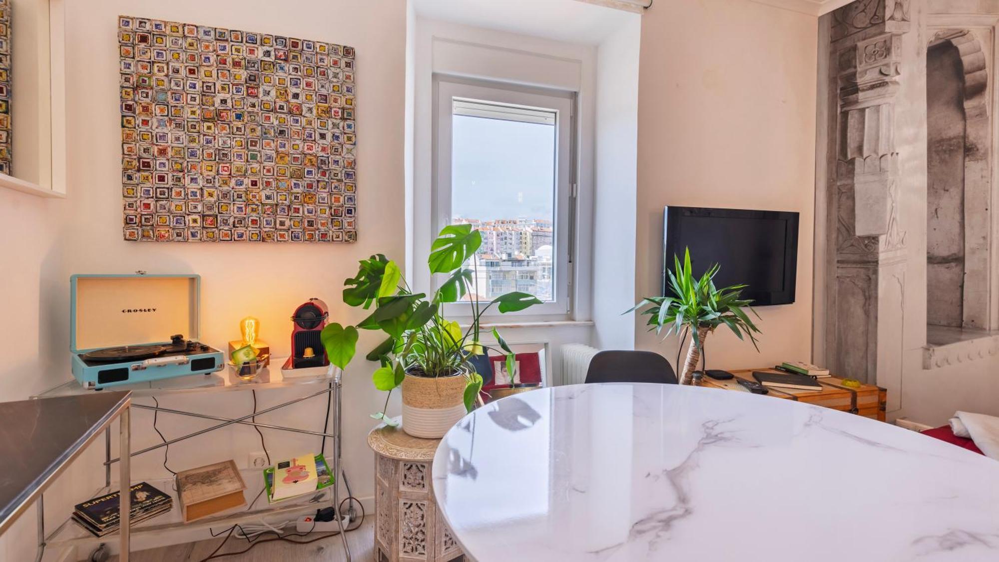 Sunny Design Apt In Praca Das Flores By Lovelystay Lisbon Bagian luar foto