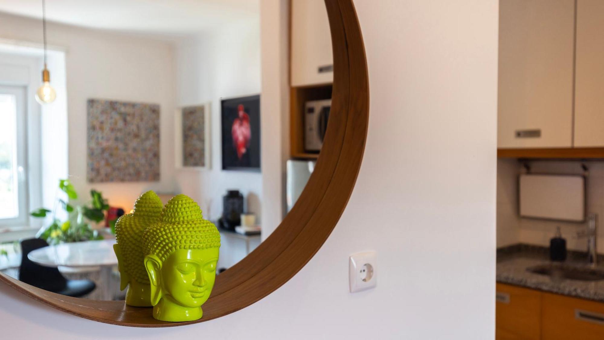 Sunny Design Apt In Praca Das Flores By Lovelystay Lisbon Bagian luar foto