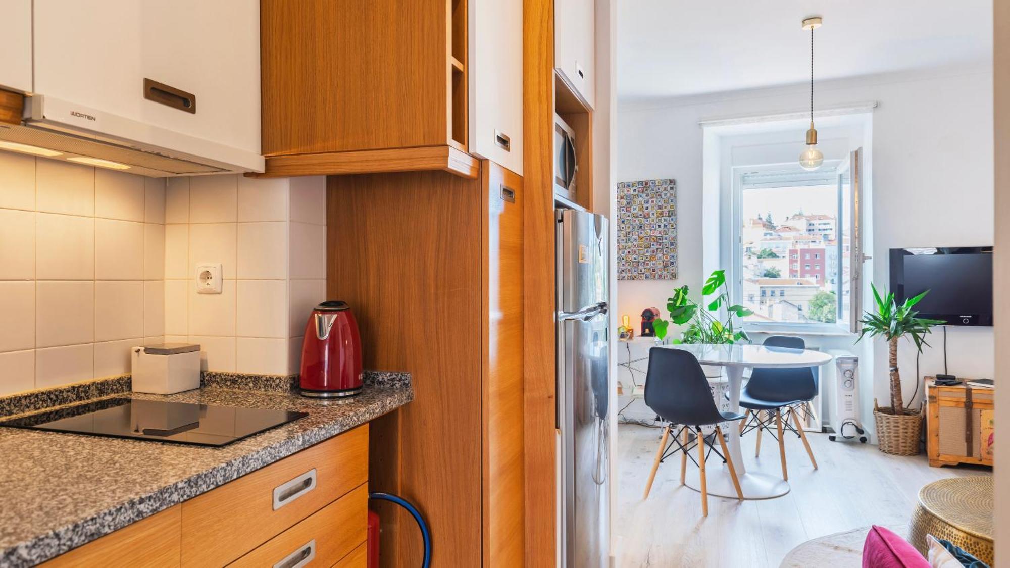 Sunny Design Apt In Praca Das Flores By Lovelystay Lisbon Bagian luar foto